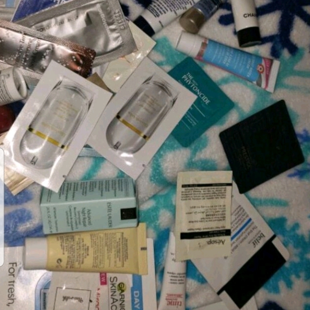 22pc face, body, foot and eye cream